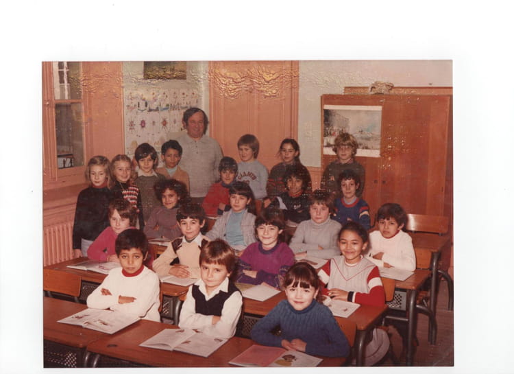 Photo de classe CE 2 de 1983, FERNAND PELLOUTIER Copains d'avant