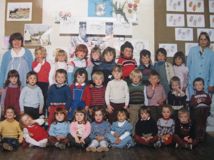 Photo de classe Maternelle de 1983, Ecole Saint Joseph (Saint Denis De