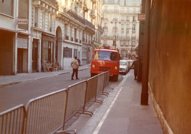 Photo de classe La rue de Poissy 5ième de 1976, 2ème Compagnie Copains d'avant Photo de classe La rue de Poissy 5ième de 1976, 2ème Compagnie Copains d'avant