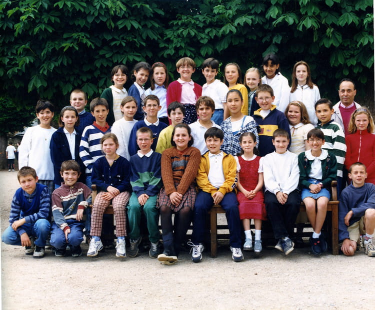 Photo de classe CM2 19981999 de 1998, ECOLE SAINT GREGOIRE Copains d