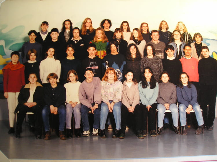 Photo de classe Seconde 8 (1995-1996) de 1995, Lycée René Descartes - Copains d'avant