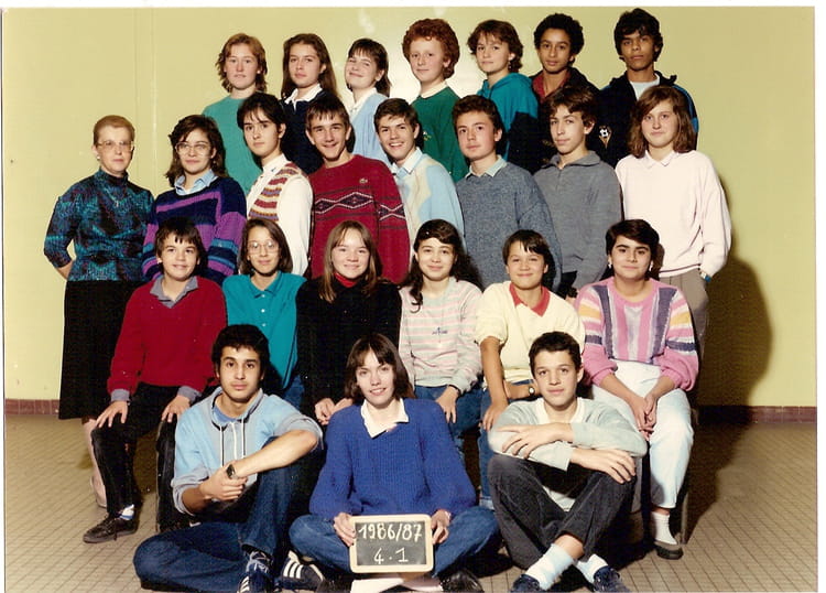Photo de classe 4 ème de 1986 Collège Gay lussac Copains d avant