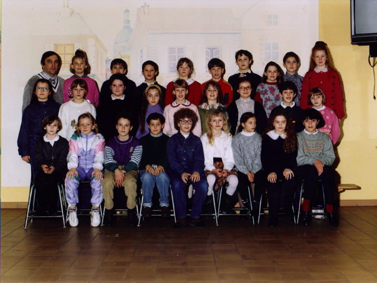 Photo de classe CM2 de 1993, Ecole Sainte Bernadette (Arras) Copains