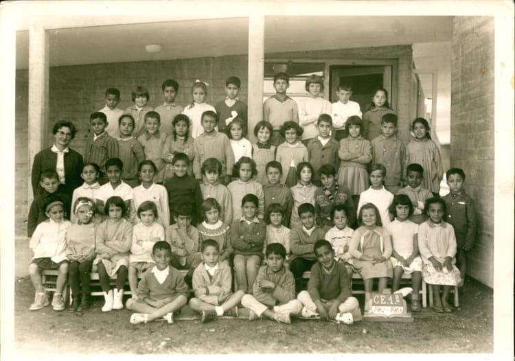 قصص+محارم+ام+وابنها ... de classe Classe c.e.1è de 1963, Ecole Du Plateau - Copains d'avant