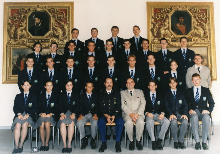 comment s'inscrire au lycée militaire de saint cyr