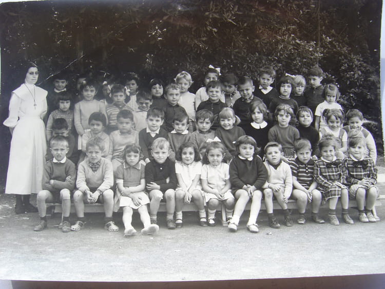 Photo de classe Maternelle Ecole Ste Thérèse de 1966, Ecole Sainte