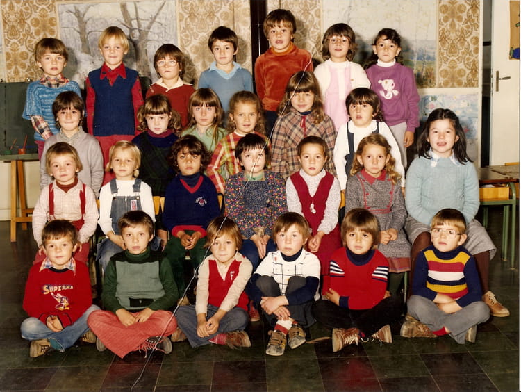 Photo de classe 3ème année de maternelle 19801981 de 1980, Ecole