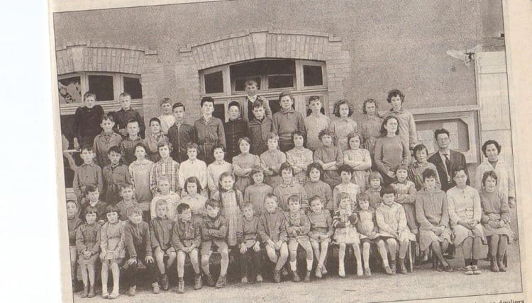 Photo de classe Noncourt sur le rongeant ( 52 ) de 1960, école De La