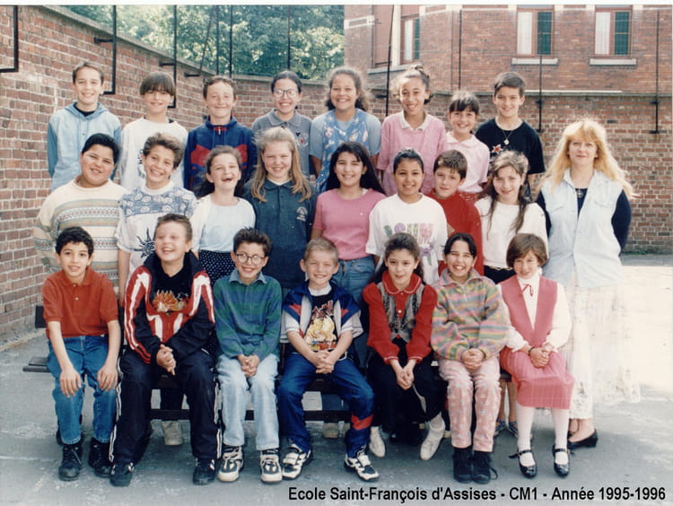 Photo de classe CM1 de 1995, Ecole Primaire Saint François D'assise