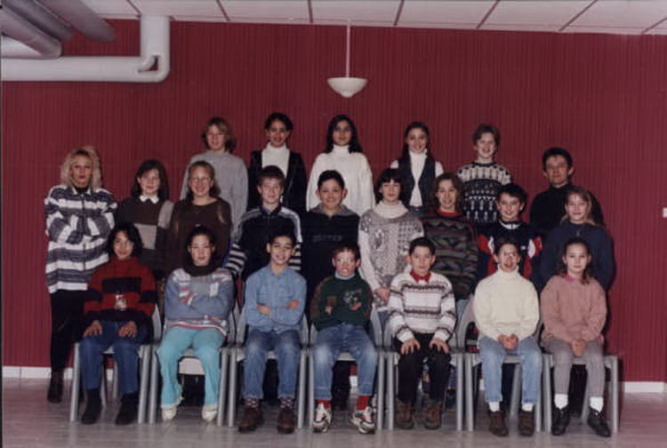Photo de classe 6 u00e8me 2 de 1995, Coll u00e8ge Alfred Kastler Copains d u0026#39;avant Photo de classe 6 u00e8me 2 de 1995, Coll u00e8ge Alfred Kastler Copains d u0026#39;avant
