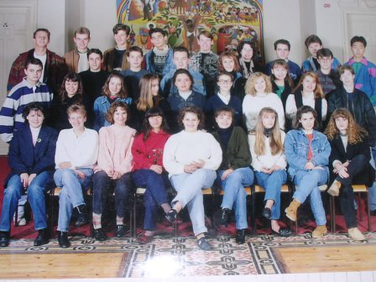 Photo de classe BEP ASS de 1993, Itecboisfleury Copains ~ Itec Bois Fleury Photo de classe BEP ASS de 1993, Itecboisfleury Copains ~ Itec Bois Fleury