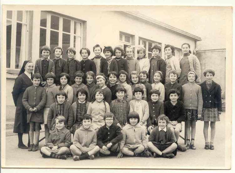 Ecole Sacre Coeur Le Poire Sur Vie