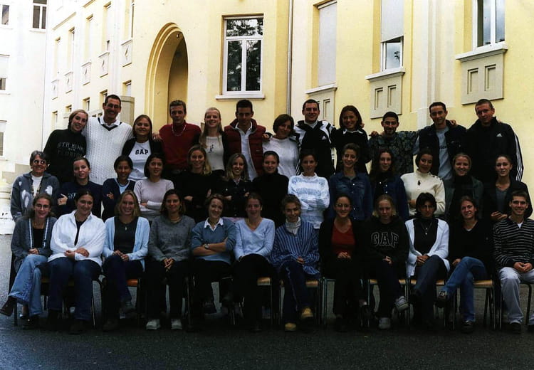 Photo de classe Terminale LES de 2000, Itecboisfleury ~ Itec Bois Fleury Photo de classe Terminale LES de 2000, Itecboisfleury ~ Itec Bois Fleury