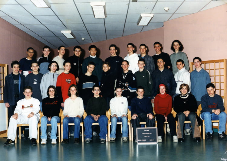 Photo de classe 2NDE 4 (93-94) de 1993, Lycée Fernand ...