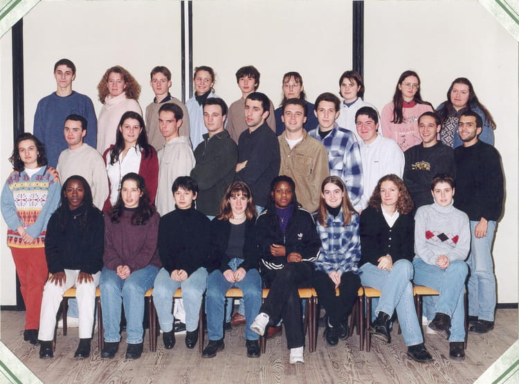 Photo de classe Bts compta 1ere année (1997-1998) de 1998, Lycée René ...
