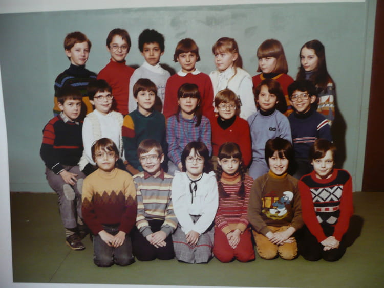 Photo de classe Classe de CM1 de 1984, ECOLE SAINTE MARIE - Copains d'avant