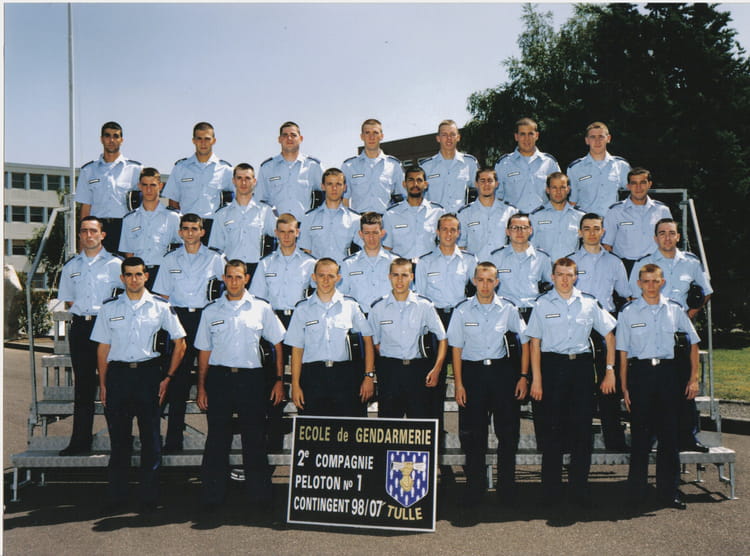 Photo De Classe Contingent 98 07 De 1998 Ecole Gendarmerie Tulle Ciga Photo De Classe Contingent 98 07 De 1998 Ecole Gendarmerie Tulle Ciga