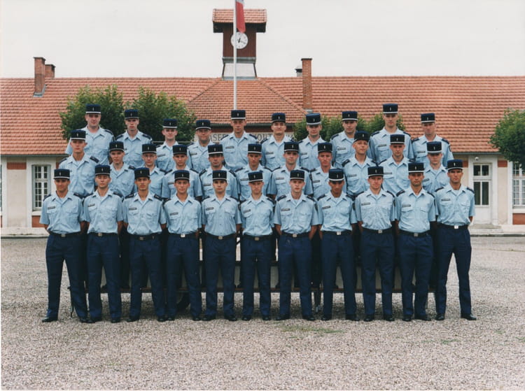 Photo De Classe Contingent 99 07 De 1999 Ecole Gendarmerie Ciga Photo De Classe Contingent 99 07 De 1999 Ecole Gendarmerie Ciga