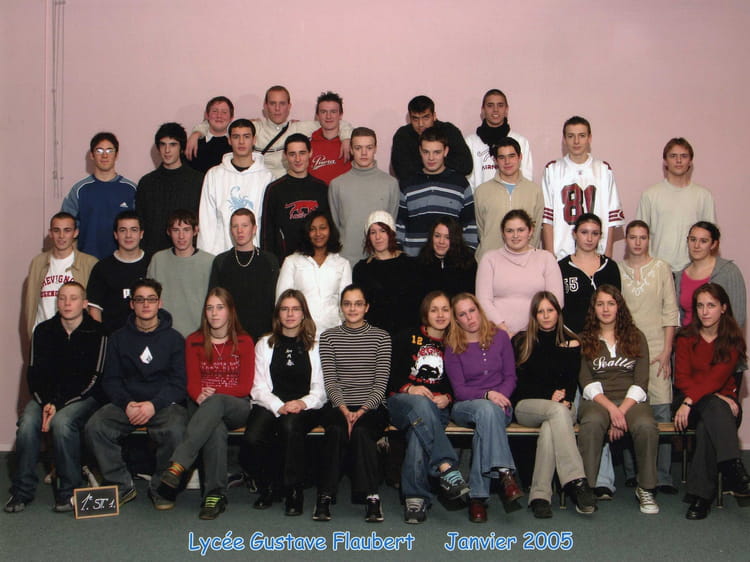 Photo de classe 1eSTT1 de 2004, Lycée Gustave Flaubert - Copains d'avant