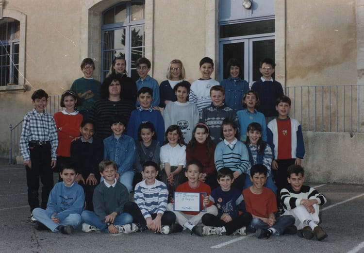 Photo de classe CM2 de 1994, Ecole Saint Francois D'assise Copains d