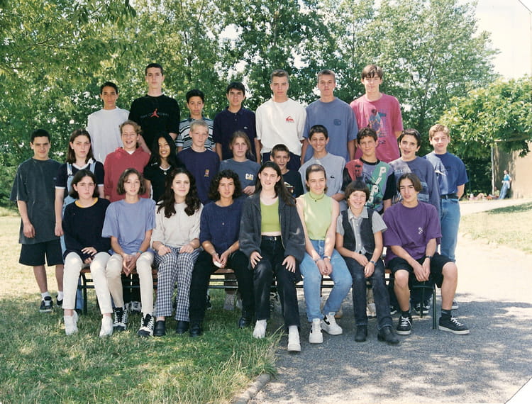 Photo de classe 4°3 de 1997, Collège Jacques Maure - Copains d'avant