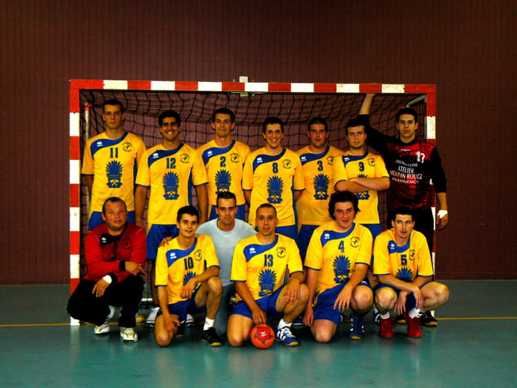 Photo De Classe Equipe Senior Hand 2008 2009 De 2008 Beaugency Photo De Classe Equipe Senior Hand 2008 2009 De 2008 Beaugency
