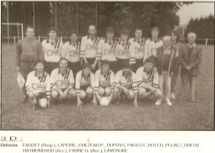 Photo de classe 19931994 Equipe 2 de 1993, Etoile Sportive Champagnac