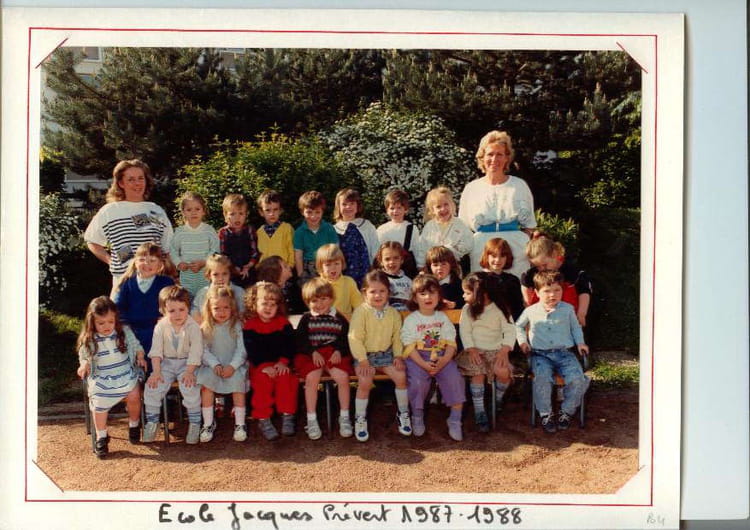 Photo De Classe Petits De 1987 ECOLE PRIMAIRE JACQUES PREVERT photo-de-classe-petits-de-1987-ecole-primaire-jacques-prevert