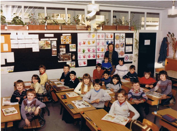 Photo de classe Ce2 de 1982, GROUPE SCOLAIRE JEAN MOULIN - Copains d'avant