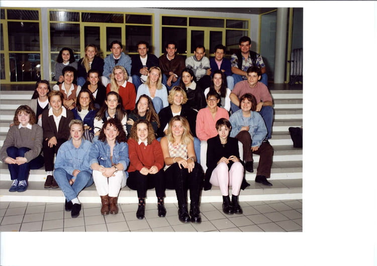 Photo de classe BTS 2 ACTION CO de 1996, LYCEE ST JEAN BTS AC - Copains ...