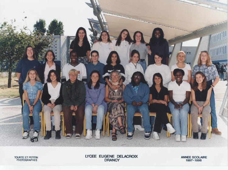 Photo de classe Terminale BEP de 1997, Lycée Eugène Delacroix Copains
