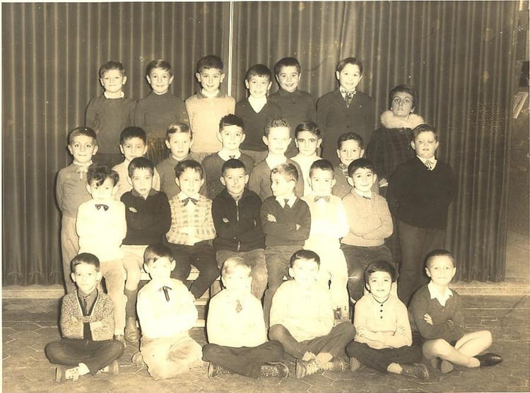 Photo de classe CE1 de 1961, Ecole Saint Ambroise 75011 Copains d'avant