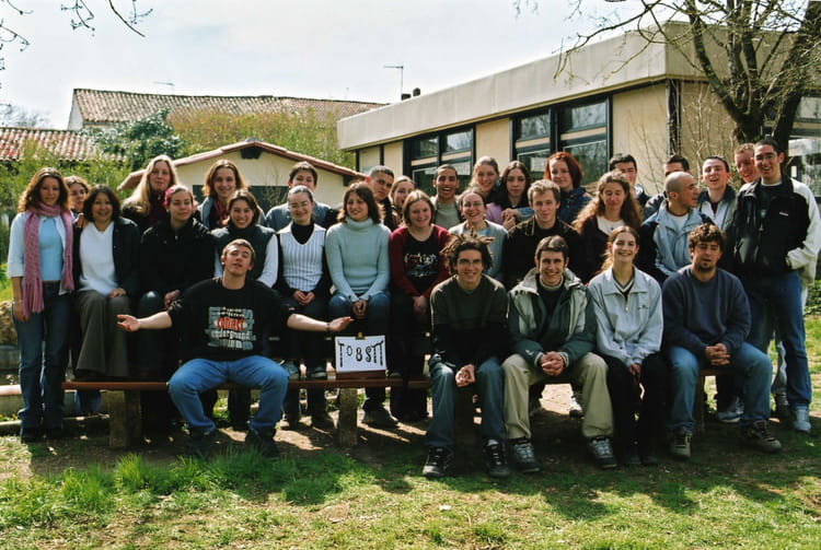 Photo de classe Term 8 STT GESTION de 2004, LYCEE JEAN HYPPOLITE ...