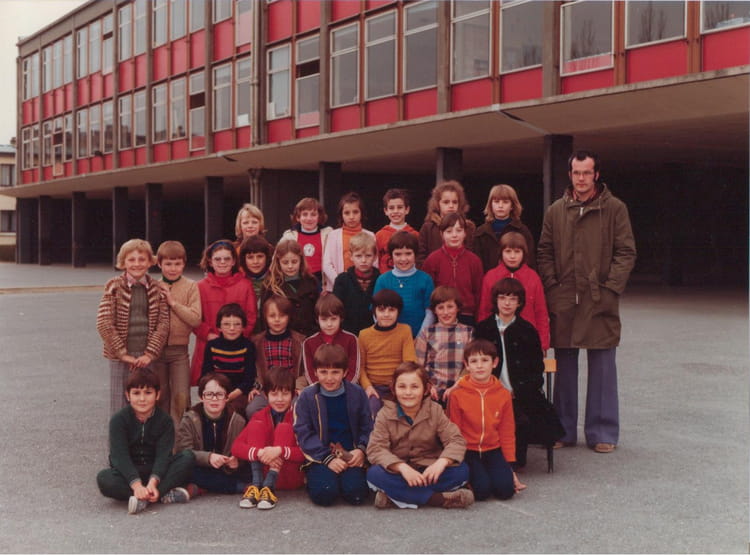Photo De Classe CE2 De 1976 Ecole Groupe Scolaire Saint Exupery Laon Photo De Classe CE2 De 1976 Ecole Groupe Scolaire Saint Exupery Laon