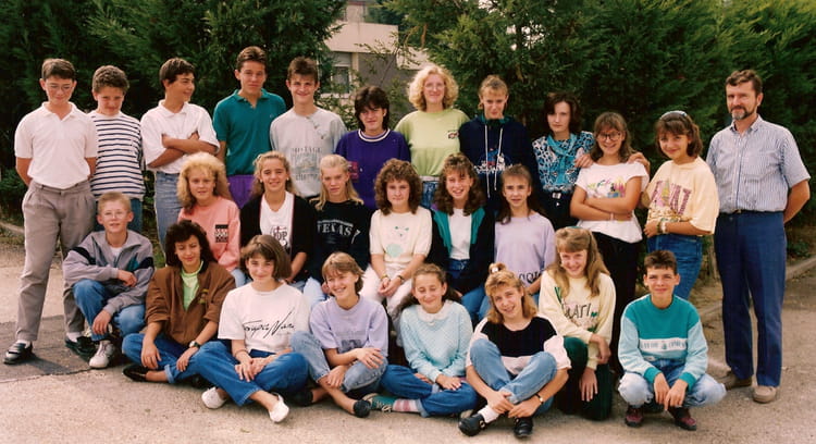 Photo de classe 4ème,année scolaire 1989-1990 de 1990, Collège ...