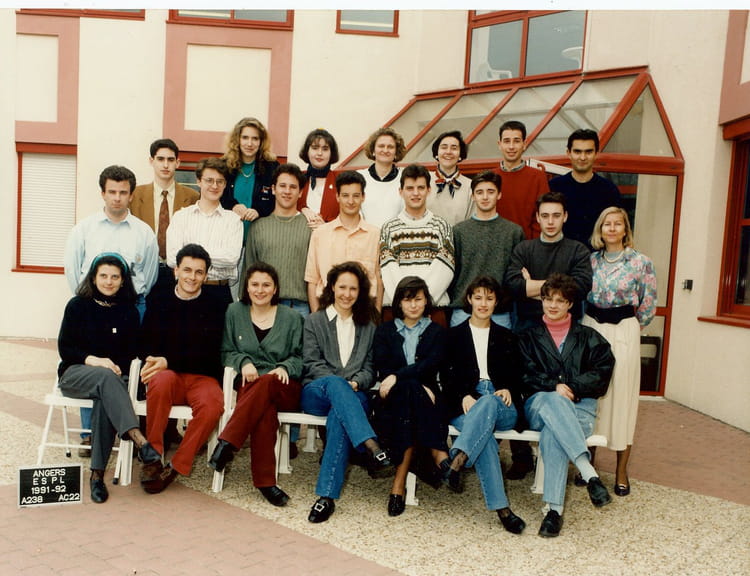 Photo de classe BTS Action Co 2ème année de 1991, E.s.p.l. - Copains d ...