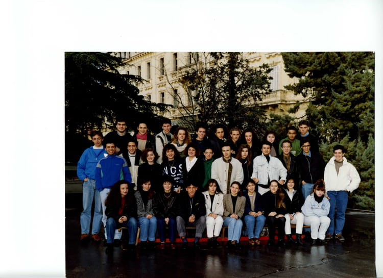 Photo de classe TB2 de 1991, Lycée Bristol - Copains d'avant