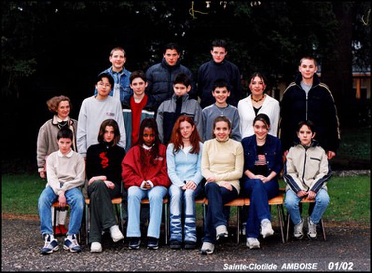 Photo de classe 4ème A 2001/2002 de 2001, Collège Sainteclotilde