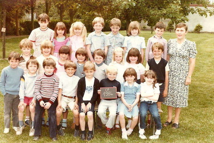 Photo de classe CP de 1984, ECOLE MARIE CURIE - Copains d'avant