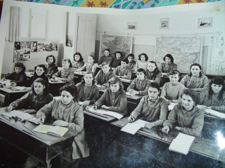 Photo de classe Photo 030 de 1956, Ecole Primaire (Bellegarde Sur