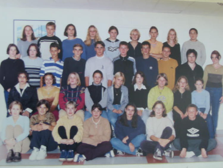 Photo de classe Classe de 2nde4 de 1999, Lycée Michel Anguier - Copains ...