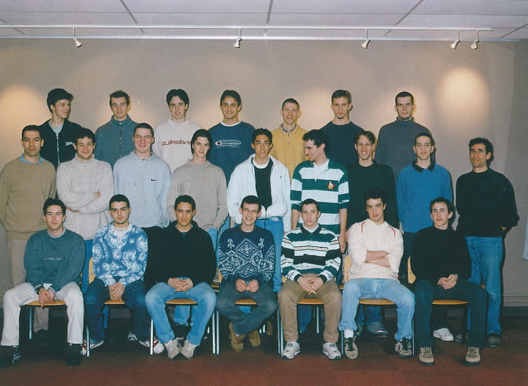 Photo de classe BTS CPI 2eme année de 2000, Lycée Blaise Pascal ...