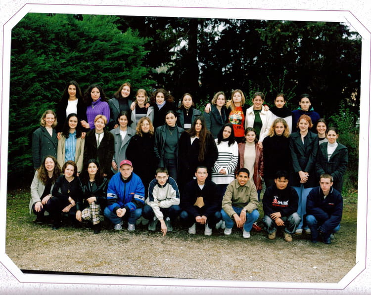 Photo de classe Classe de Terminale ES 2 de 2000, Lycée Ismaël Dauphin ...