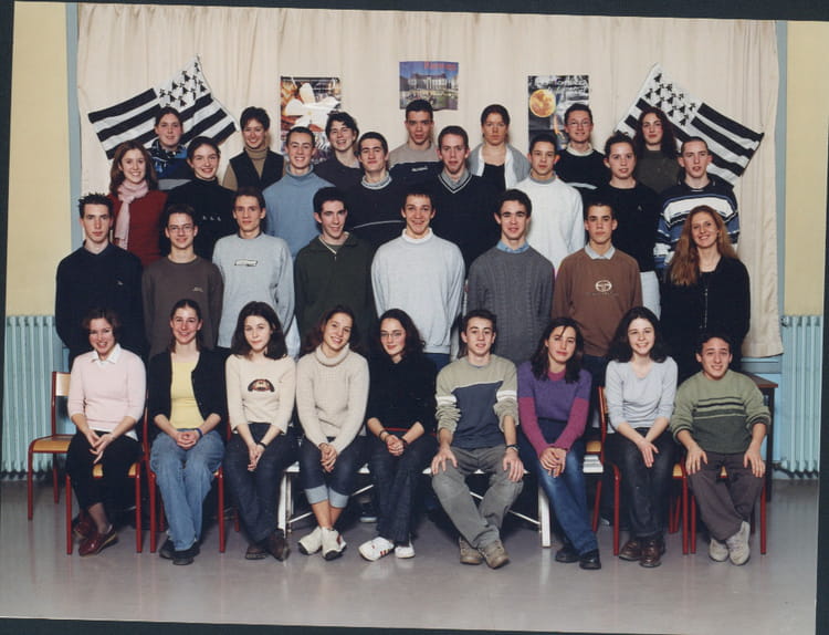 Photo de classe 1ère S1 de 2001, Lycée Jean Mace - Copains d'avant