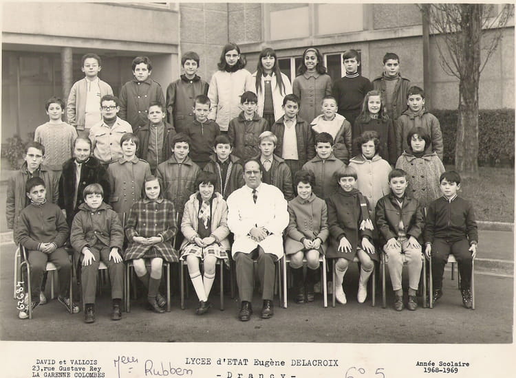 Photo de classe 6EME 5 de 1969, Lycée Eugène Delacroix Copains d'avant