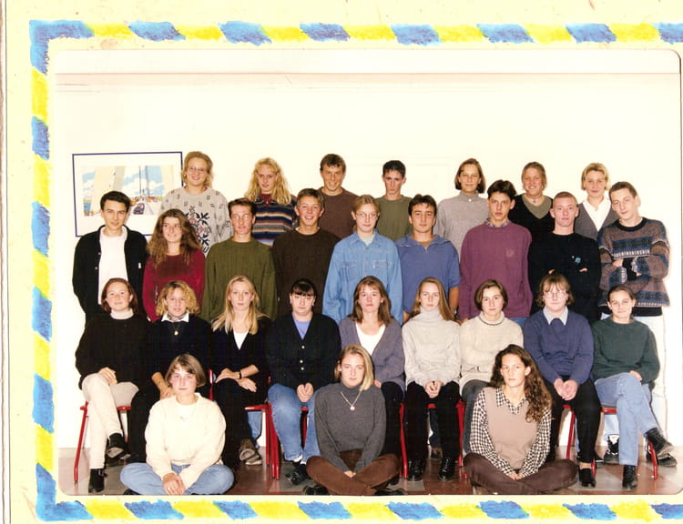 Photo de classe TERMINALE ES de 1996, Lycée Michel Anguier - Copains d ...