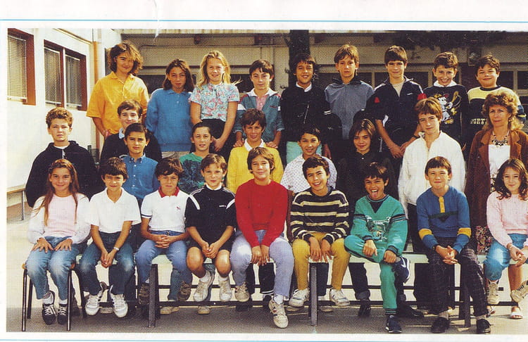 Photo de classe 6 ème A de 1987, Collège Saint-jean-baptiste De La
