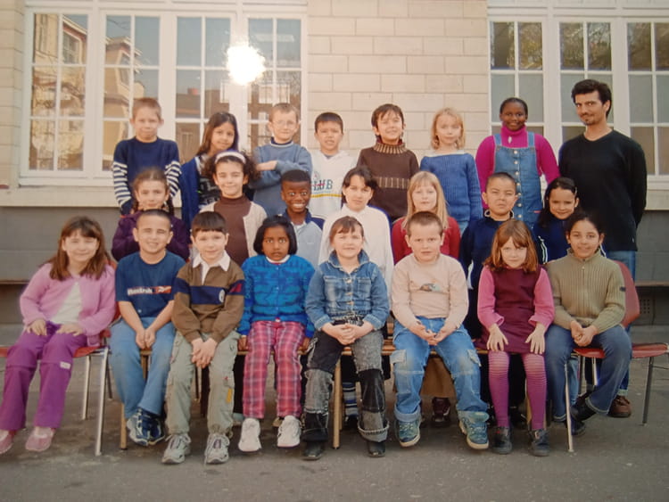 Photo de classe Ecole Pasteur B 92 Clichy Las Garenne 20032004 CP Angel de 2003, Primaire Photo de classe Ecole Pasteur B 92 Clichy Las Garenne 20032004 CP Angel de 2003, Primaire