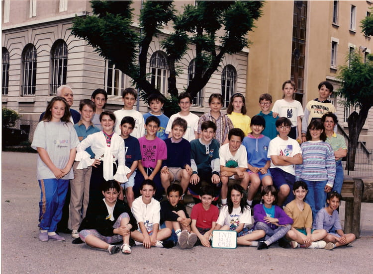 Photo de classe CM2 B de 1992, INSTITUTION NOTRE DAME - Copains d'avant