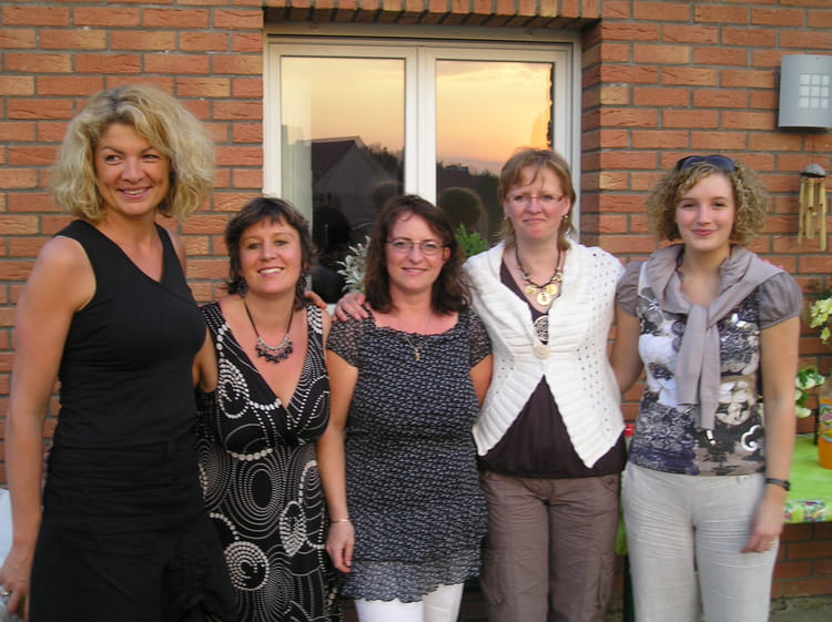 photo-de-classe-femmes-de-joueurs-de-2008-tennis-club-lestrem